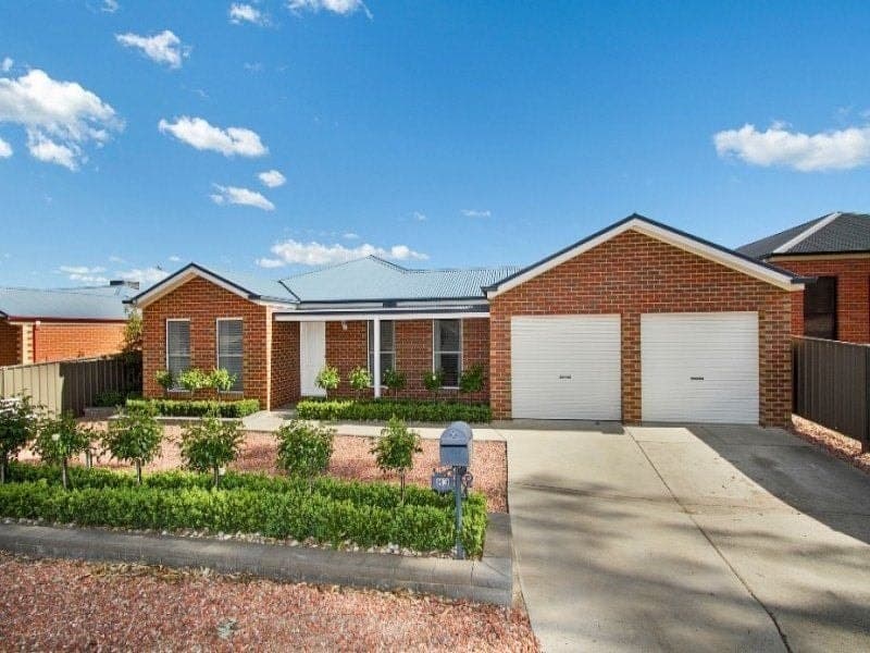 83 Mistletoe Street GOLDEN SQUARE VIC, 83 Mistletoe Street Golden Square - Image 1