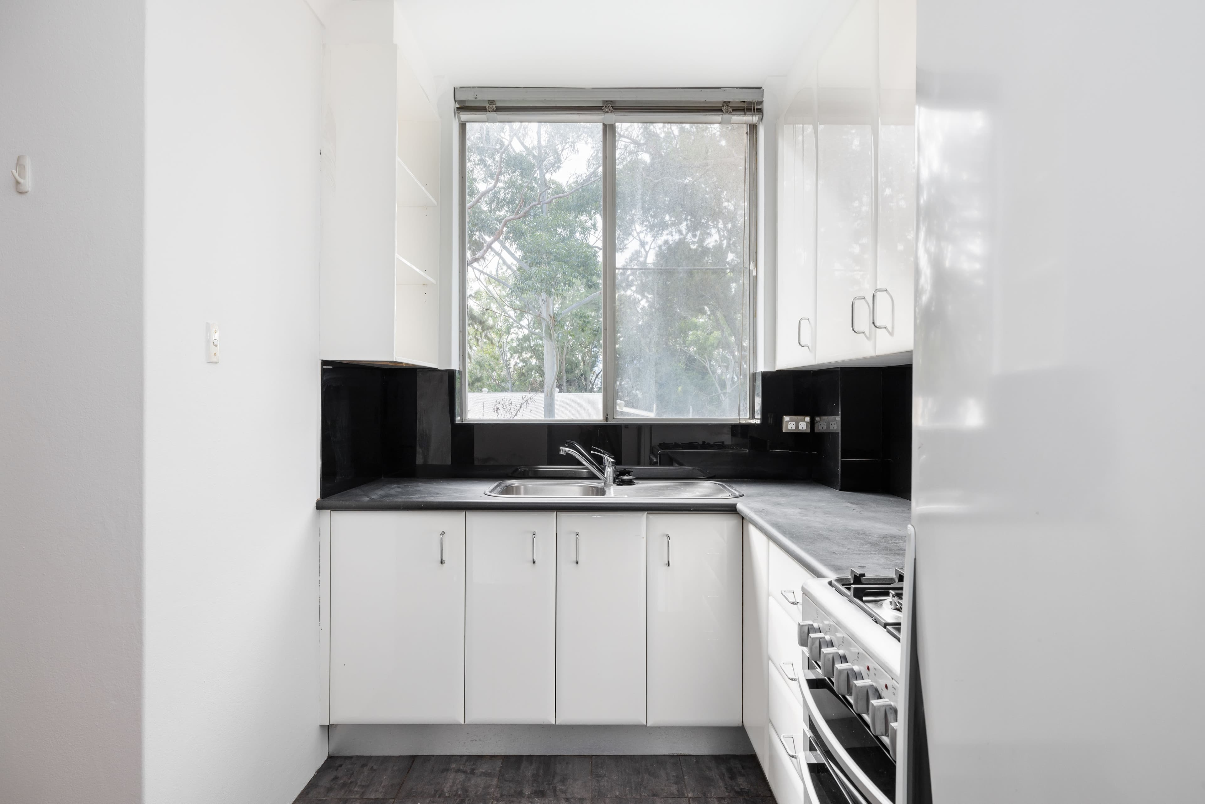 15/10 Leichhardt Street, Glebe - Thumbnail 4