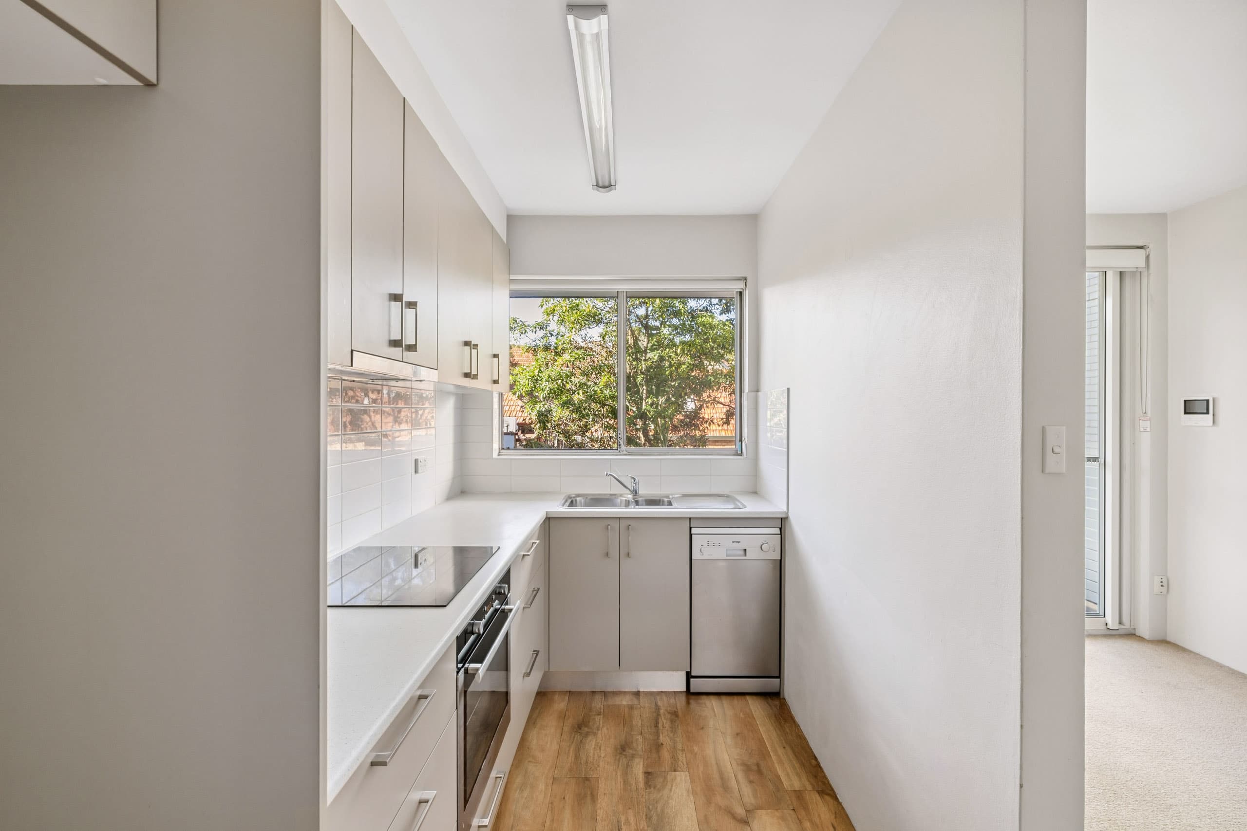 14/8-12 Hunter Street, Lewisham - Thumbnail 4