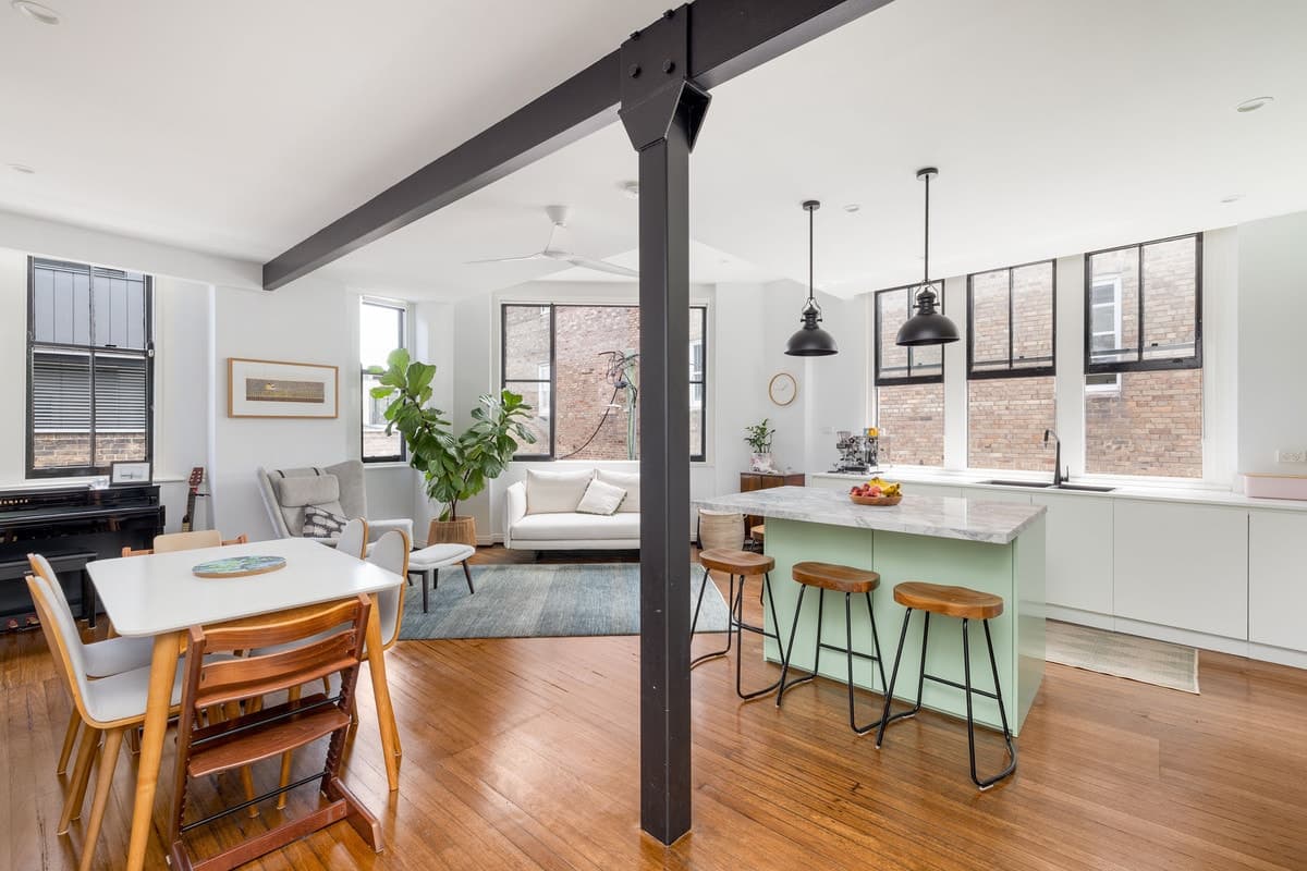 3/3 Esther Street, Surry Hills - Image 1