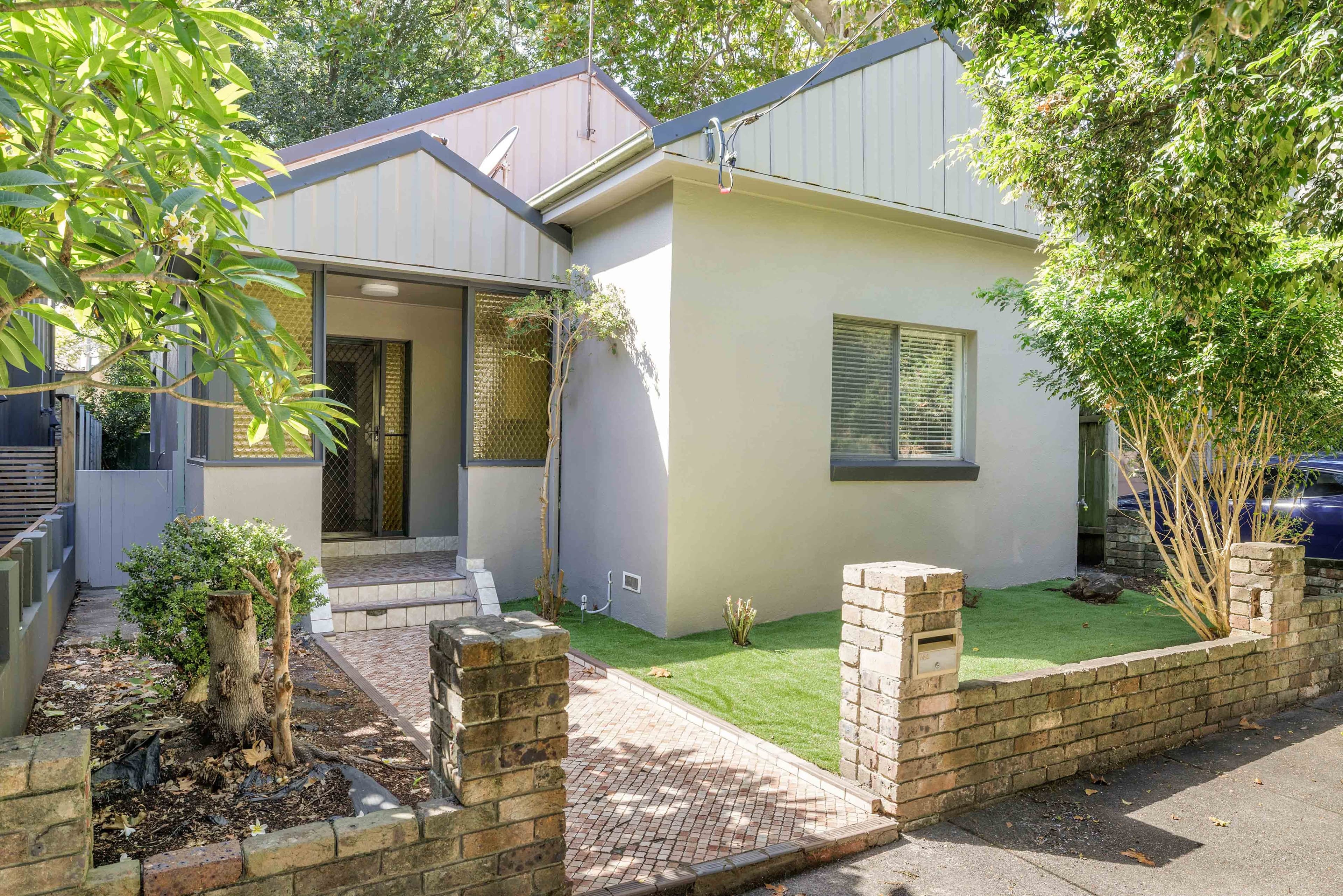 1 Vialoux Avenue, Paddington - Image 1