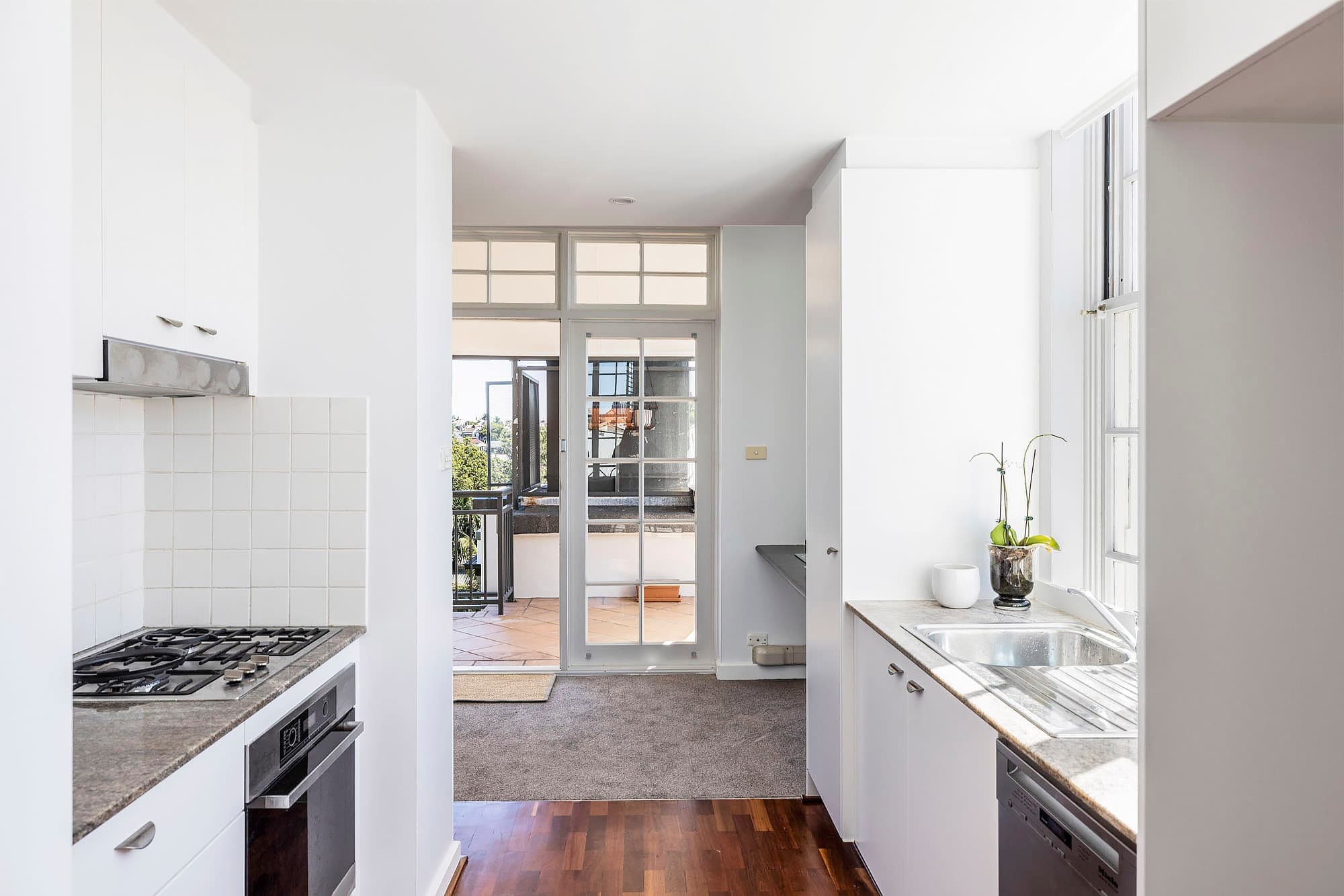 Loft 12 6 Thames Street, Balmain - Image 1