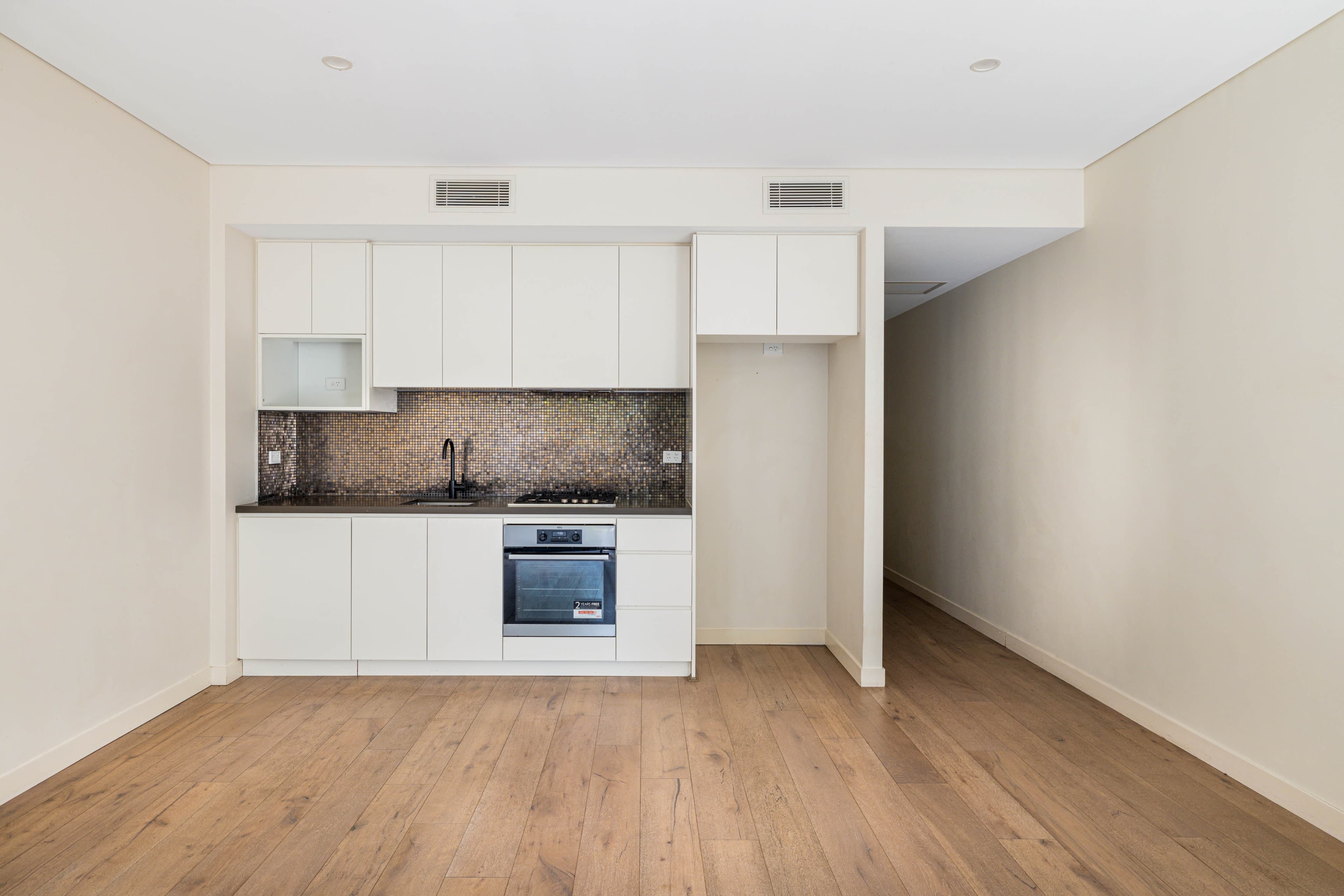 13/6 Danks Street, Waterloo - Thumbnail 3