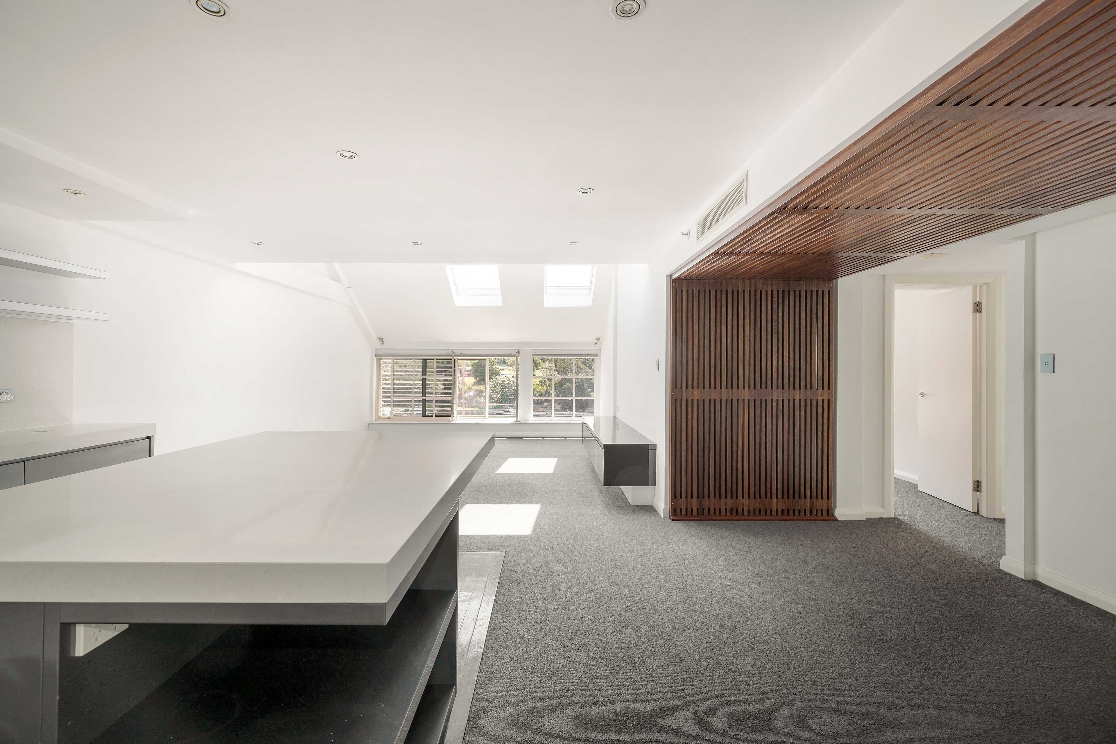 520/6 Cowper Wharf Road, Woolloomooloo - Thumbnail 2