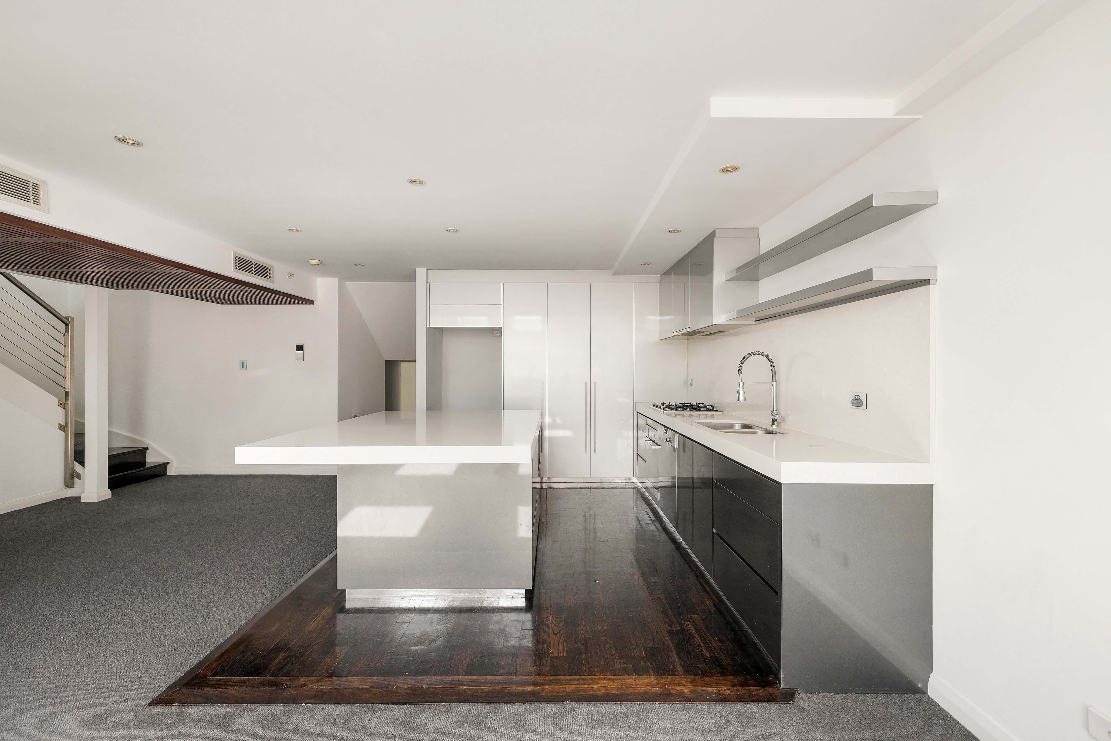 520/6 Cowper Wharf Road, Woolloomooloo - Thumbnail 7