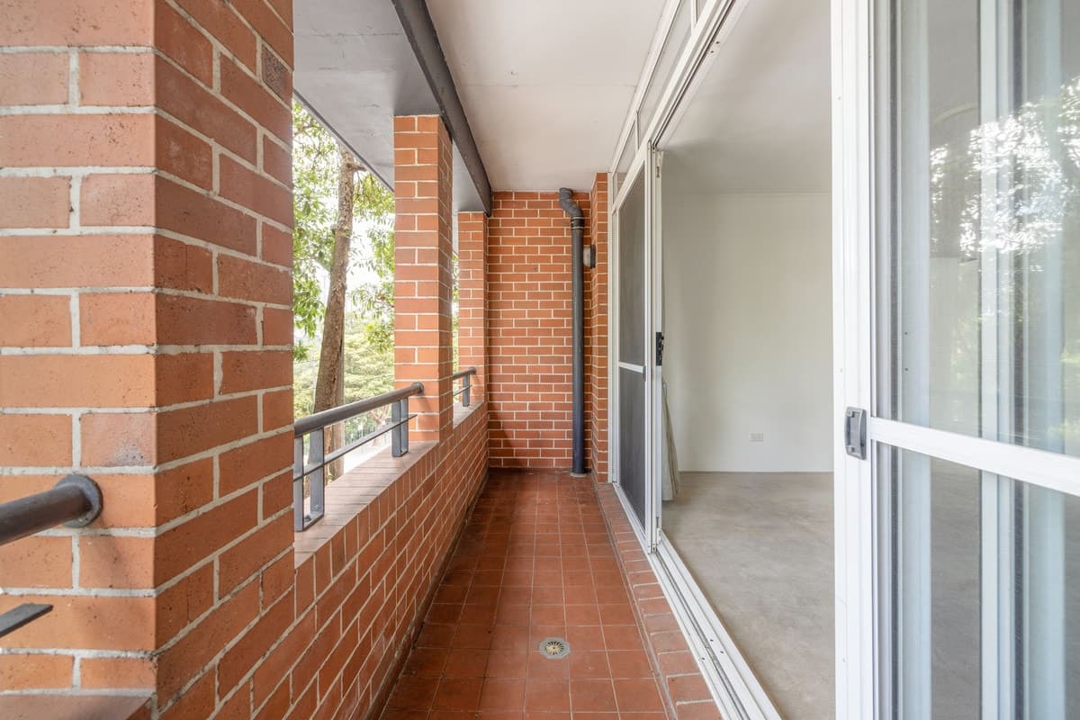 5/300 Riley Street, Surry Hills - Thumbnail 2