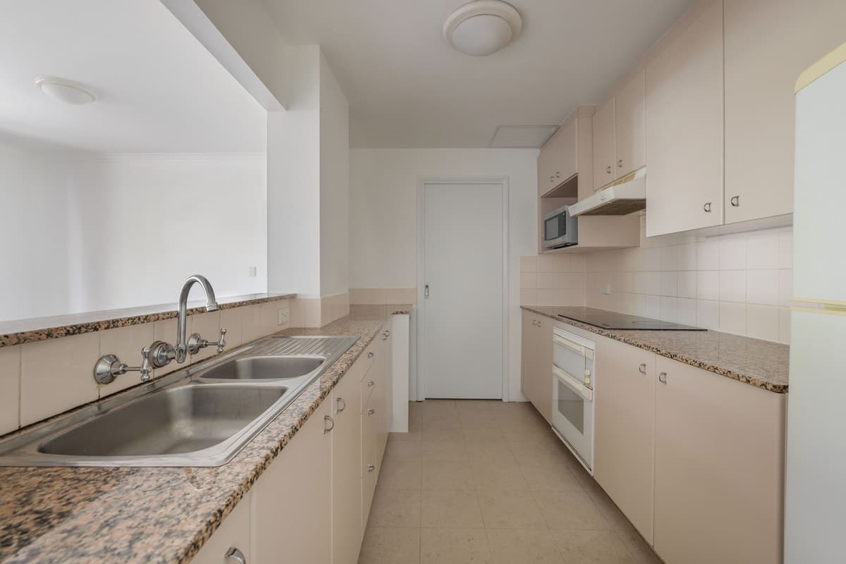 5/300 Riley Street, Surry Hills - Thumbnail 3