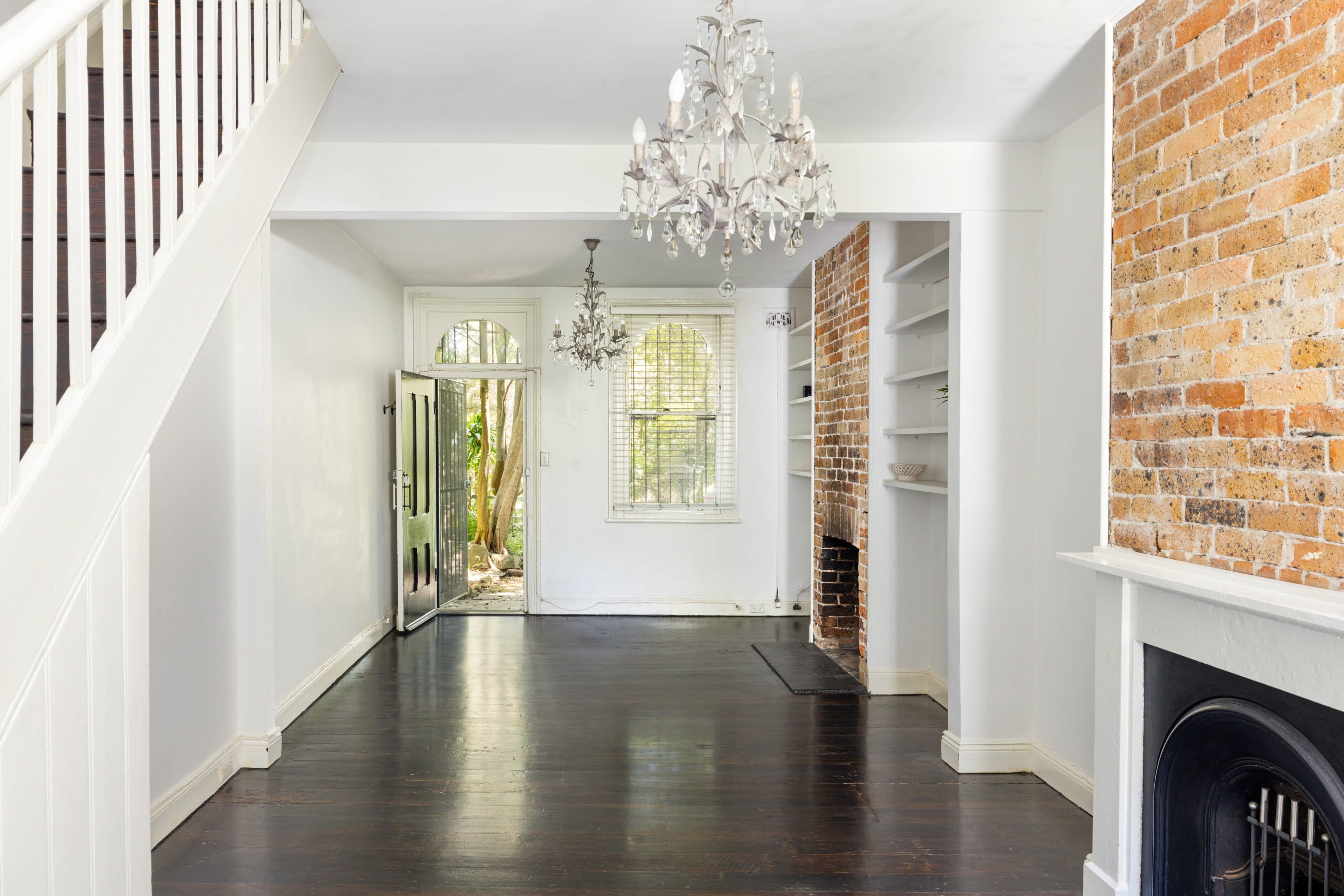 21 Bowes Avenue, Edgecliff - Image 1