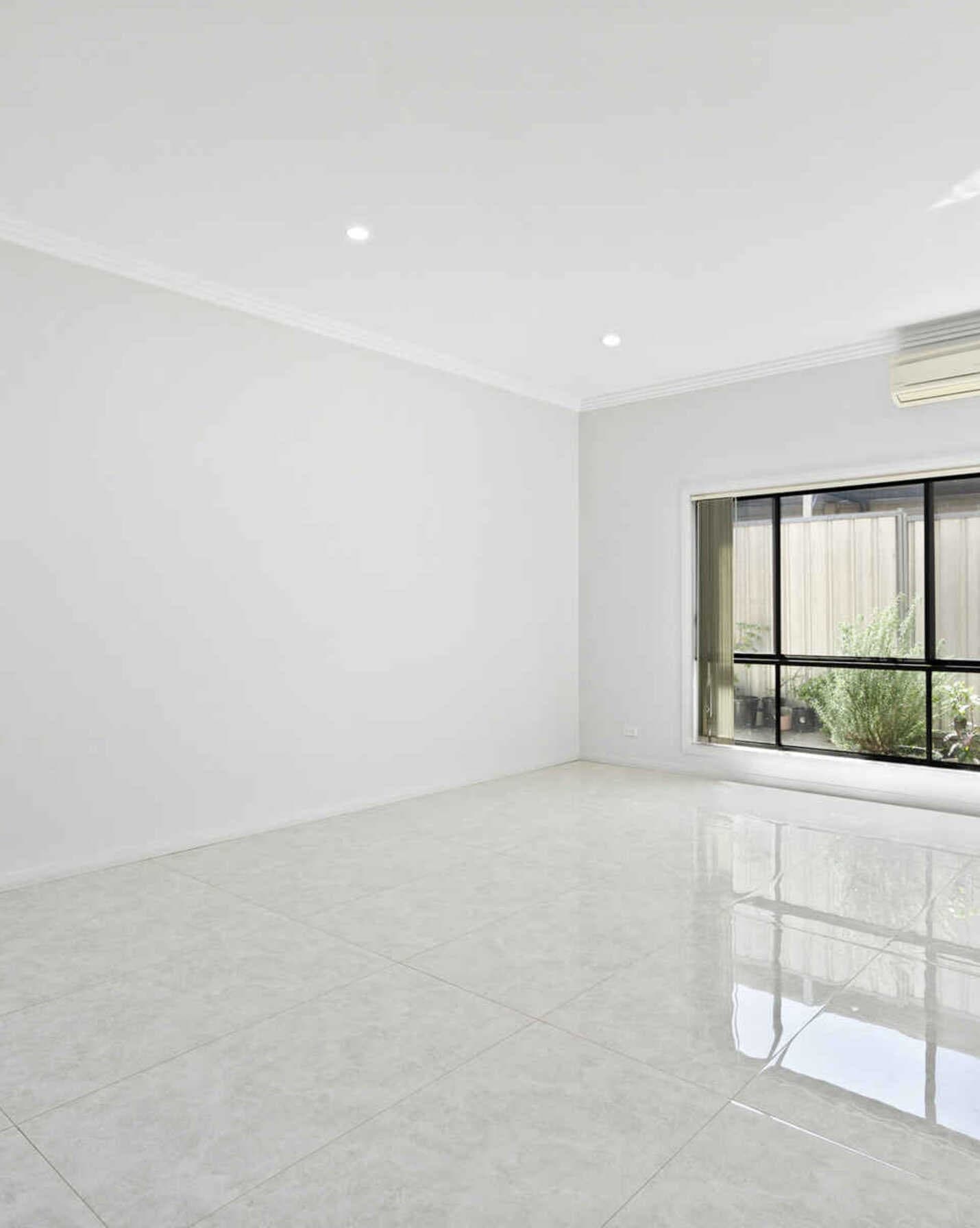 1/111 Melbourne Street Oxley Park, Park - Thumbnail 5