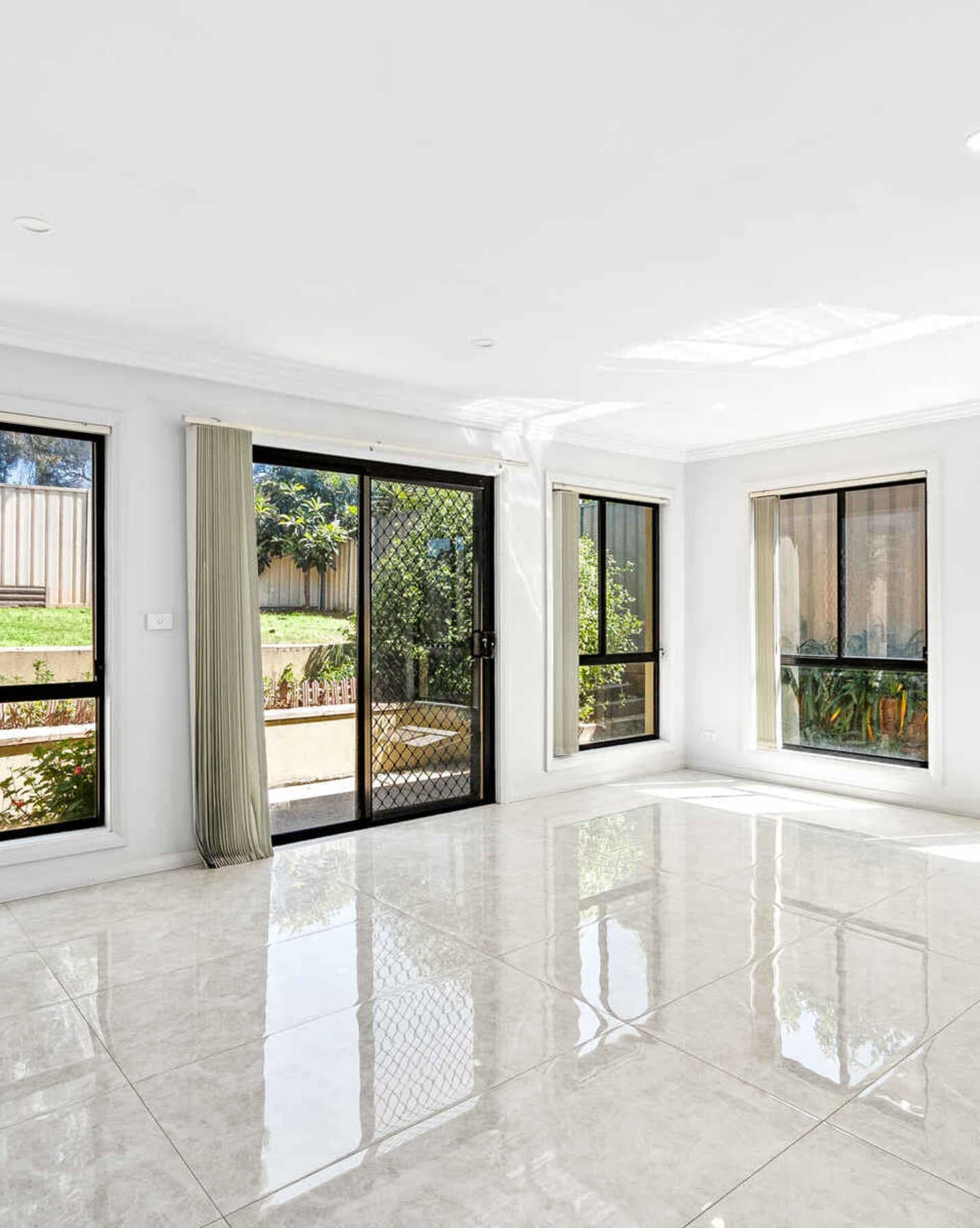 1/111 Melbourne Street Oxley Park, Park - Thumbnail 6