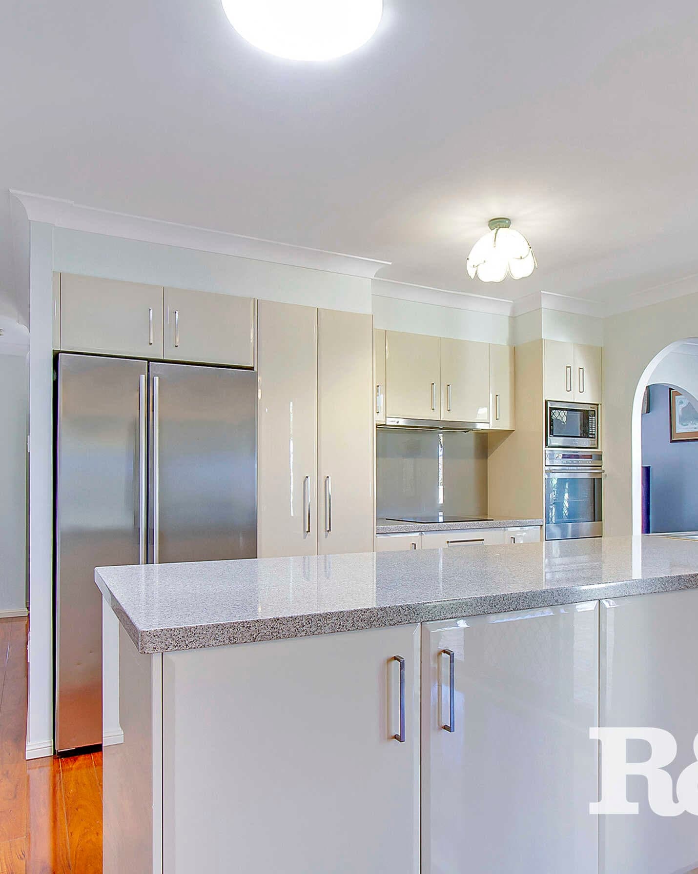 9 Pasadena Place St Clair, Clair - Thumbnail 2