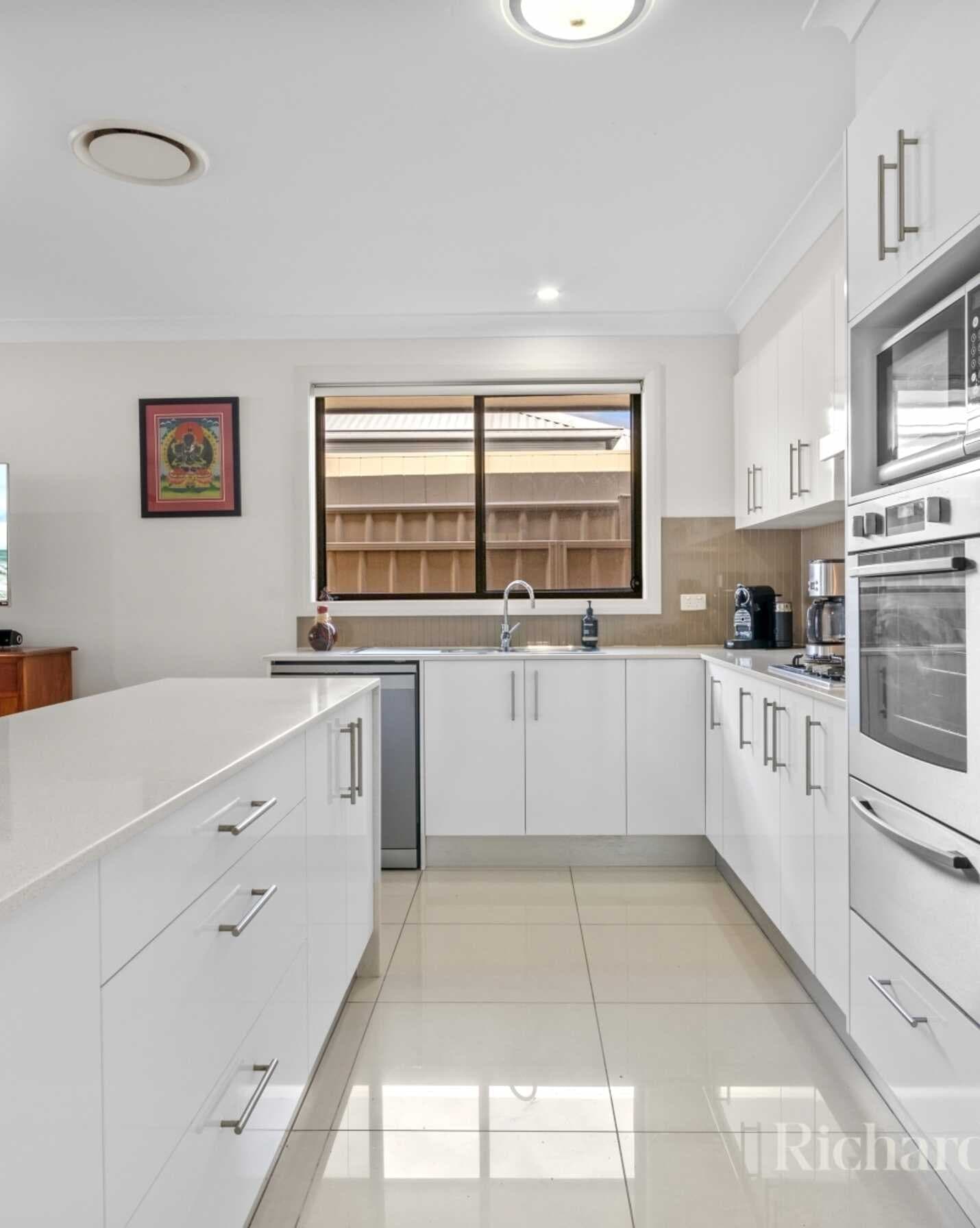 2/16 Hood Street Ettalong Beach, Beach - Thumbnail 2