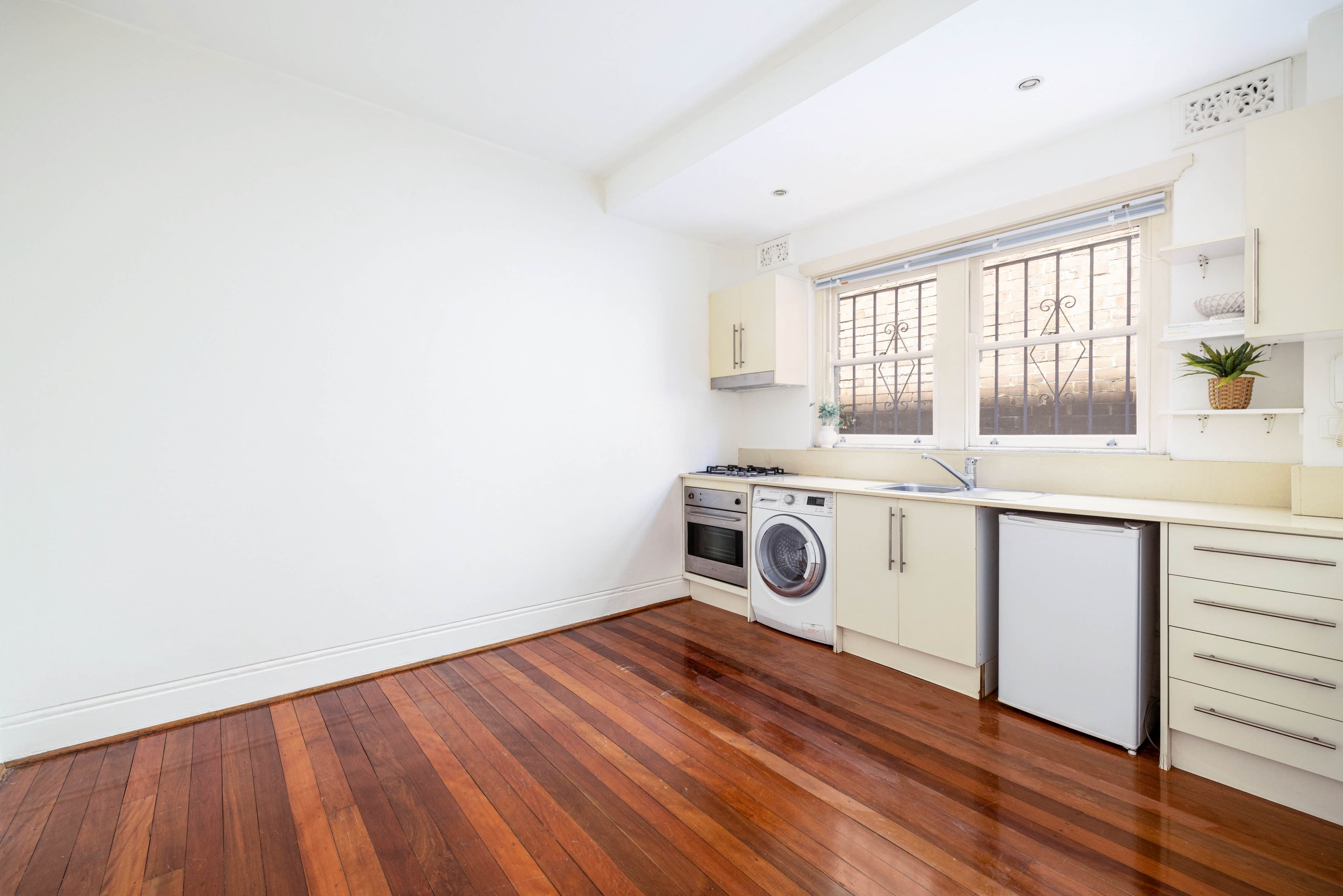 3/113 New South Head Road, Edgecliff - Image 1