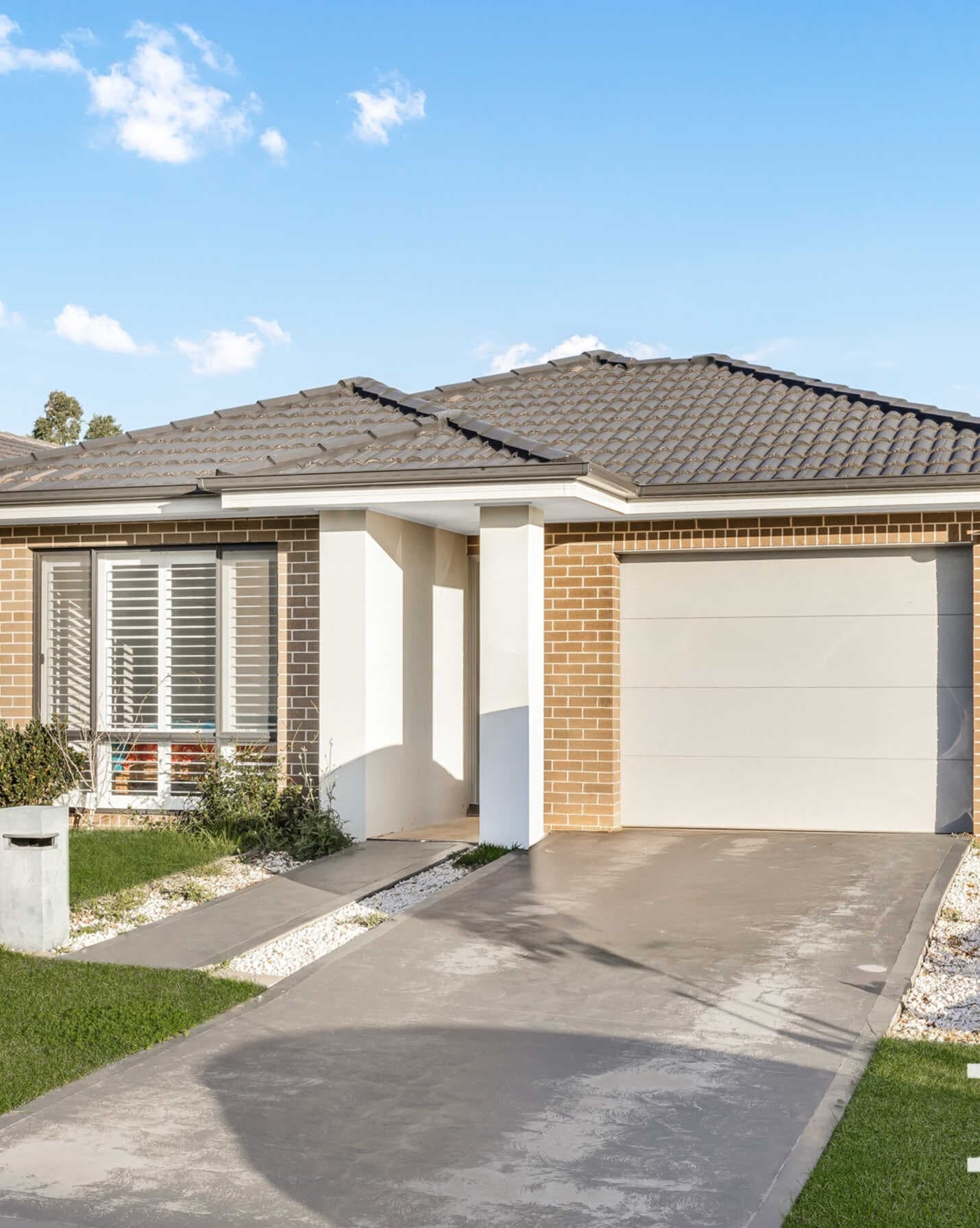 40 Sandalwood Crescent Colebee, Colebee - Thumbnail 2