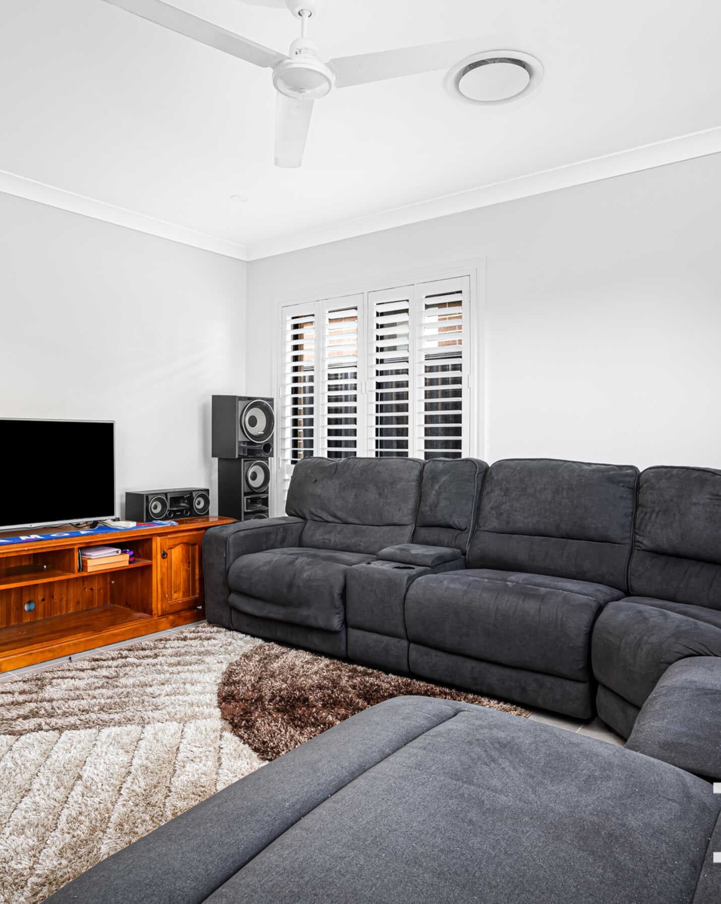 40 Sandalwood Crescent Colebee, Colebee - Thumbnail 5