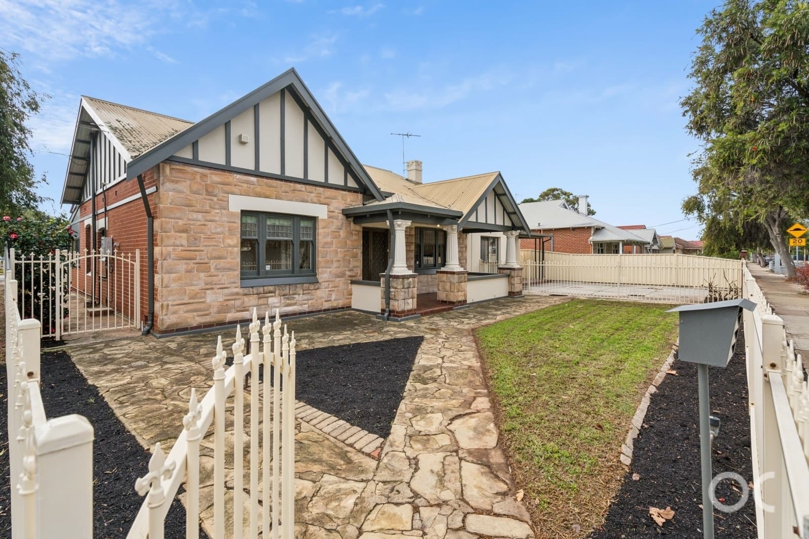 21 & 21a Elizabeth Street, Torrensville - Thumbnail 2