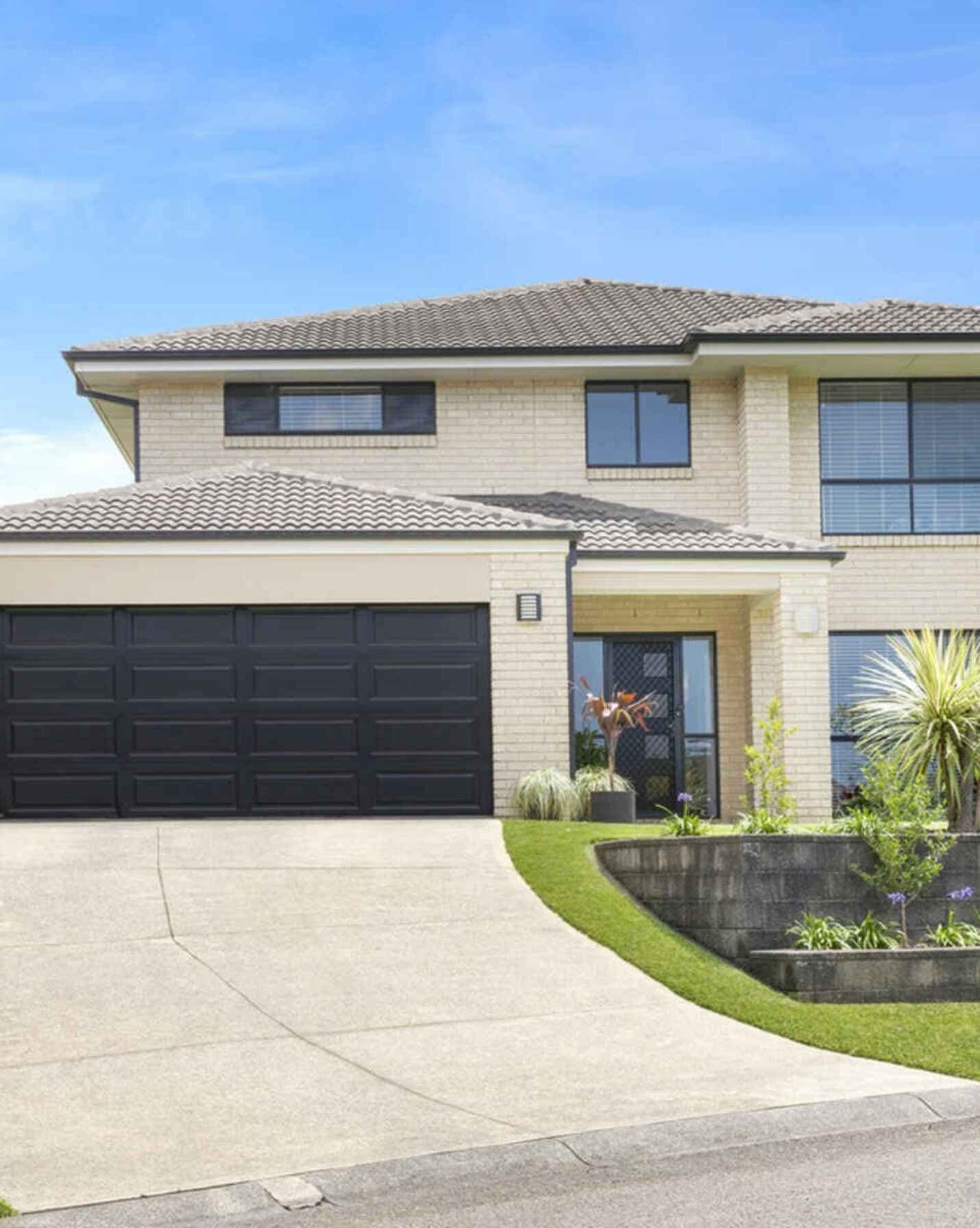 37 Bemboka Crescent Glenning Valley, Valley - Image 1