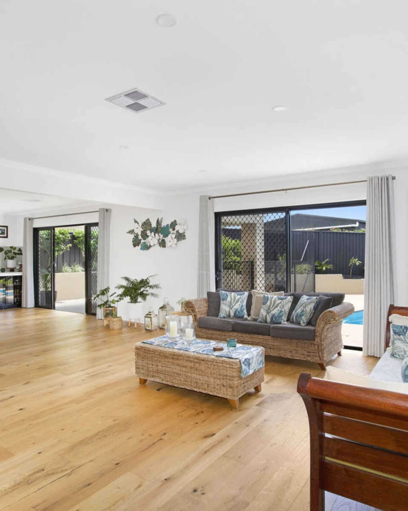 37 Bemboka Crescent Glenning Valley, Valley - Thumbnail 5