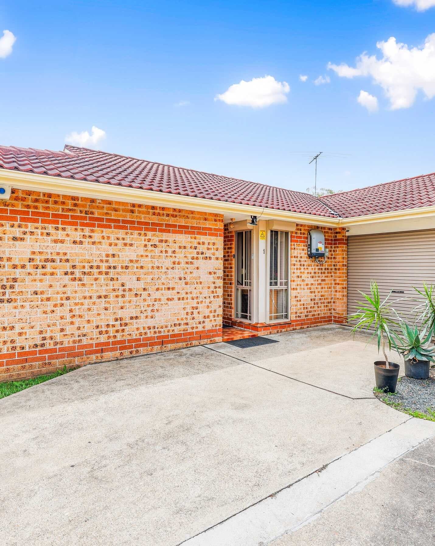 1/48 Minto Road Minto, Minto - Image 1