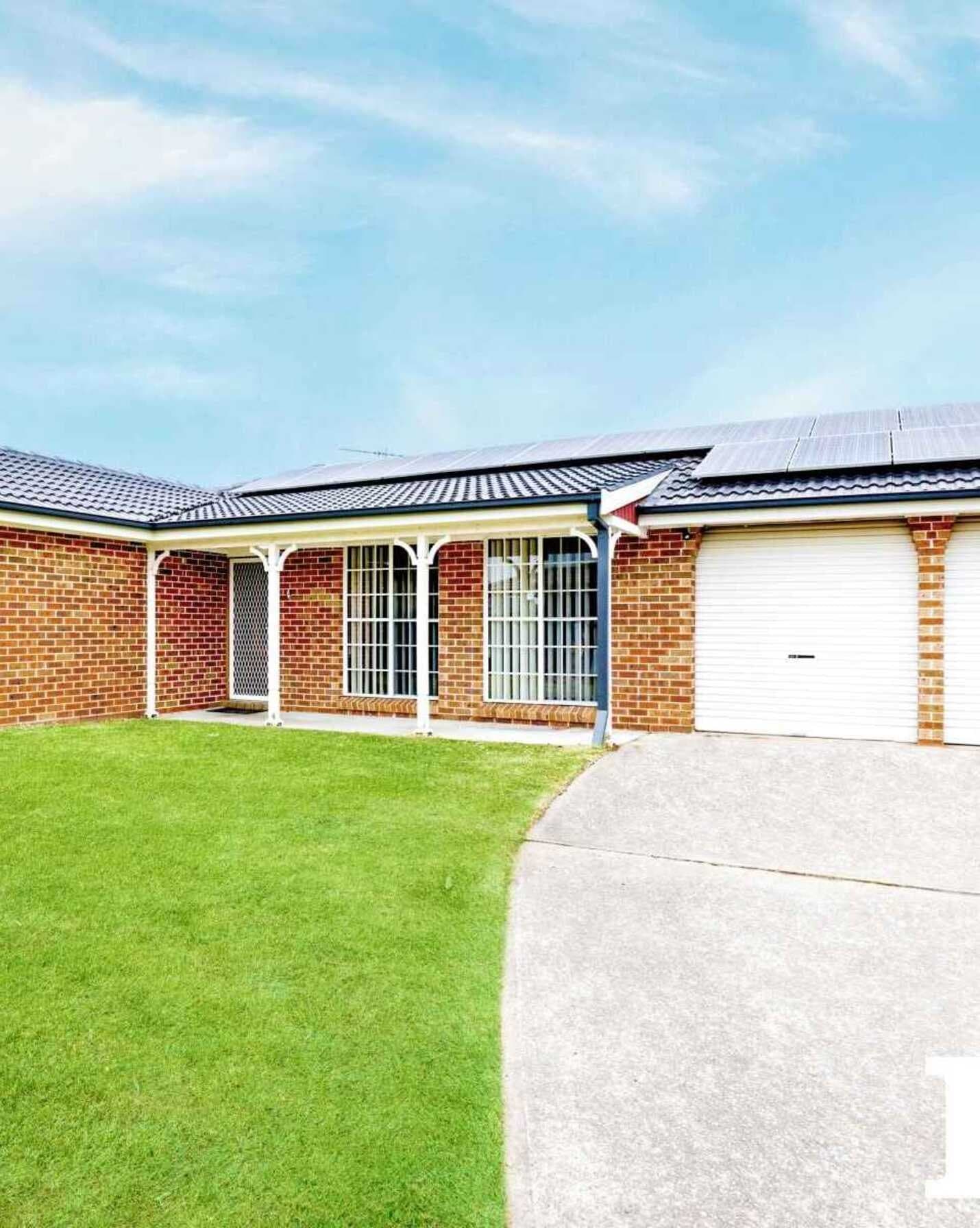 4 Whipbird Place Erskine Park, Park - Image 1