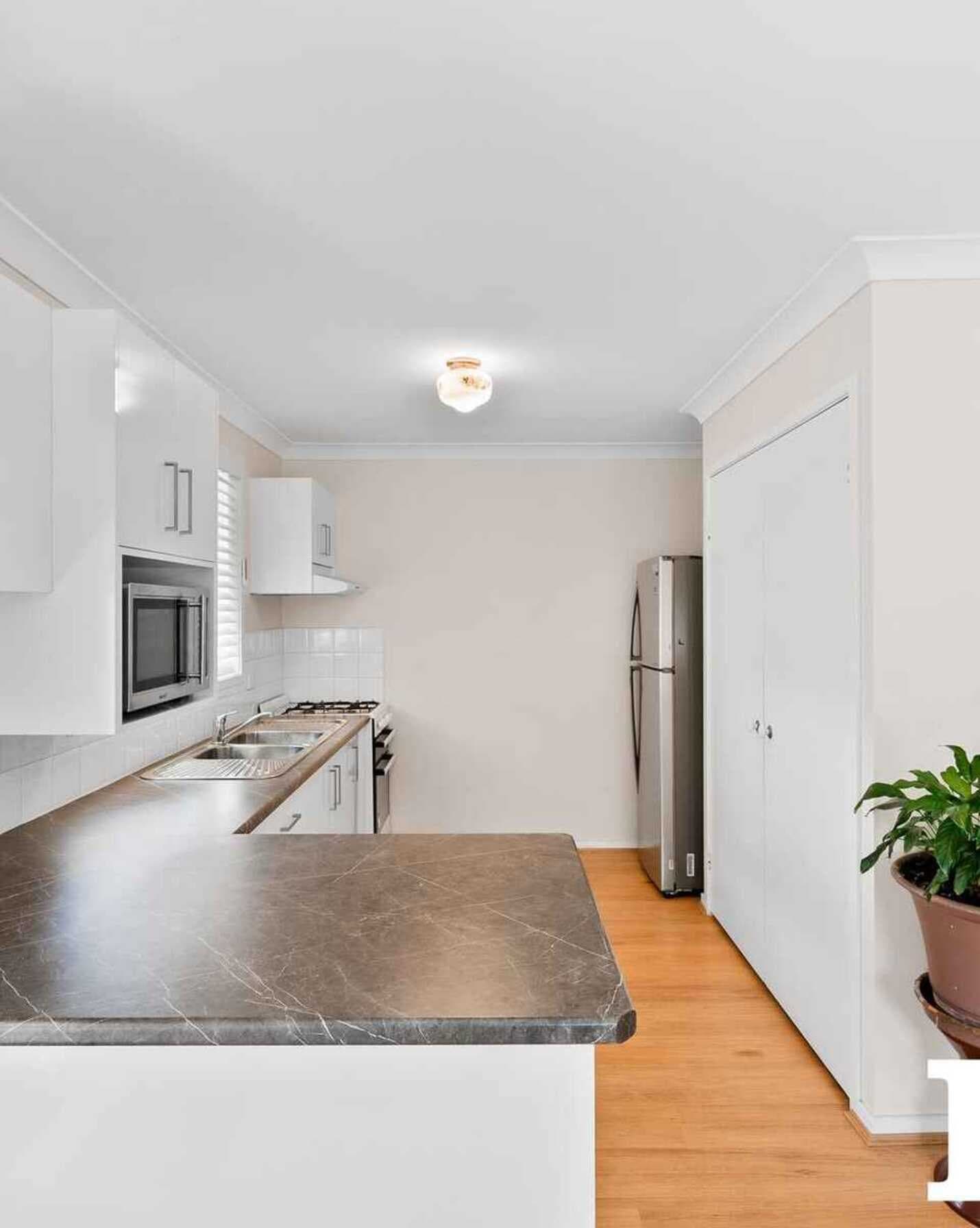 4 Tallinn Grove Rooty Hill, Hill - Thumbnail 2