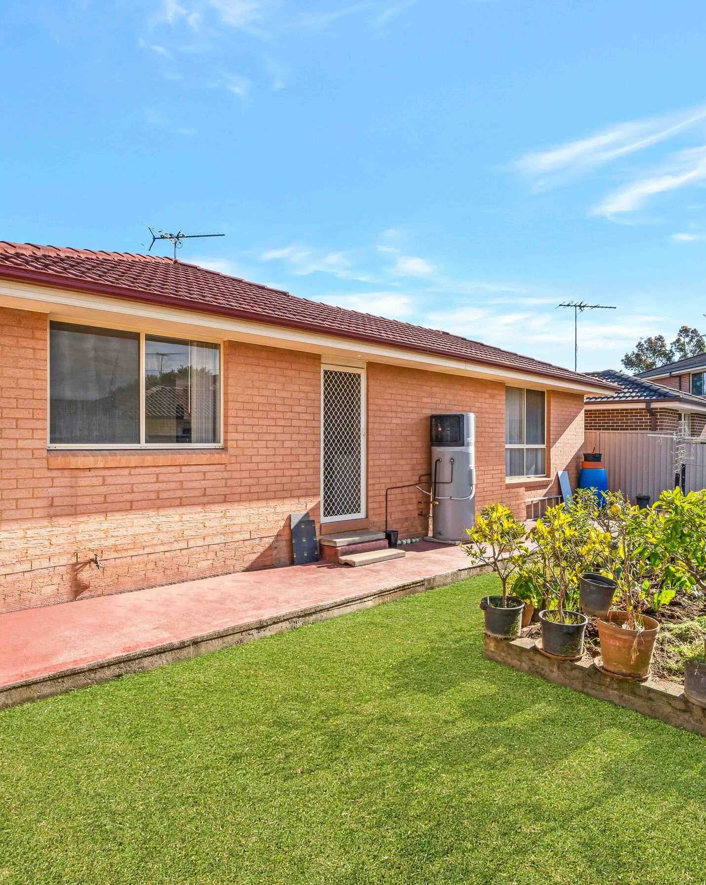 21 Bangalow Place Hoxton Park, Park - Thumbnail 6