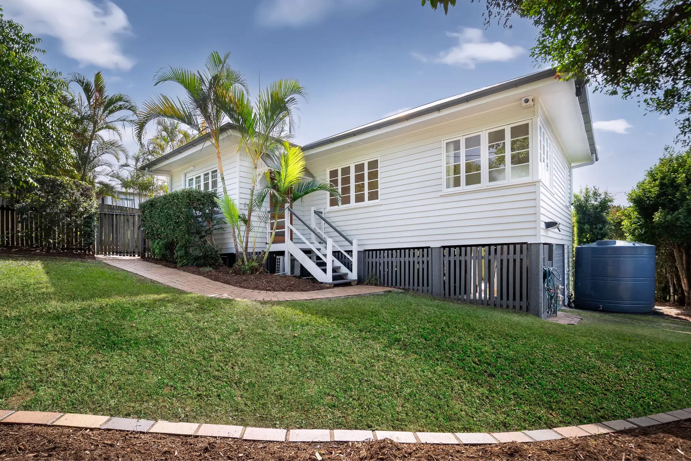 50 Marvin Street, Holland Park West, Holland Park West - Thumbnail 2