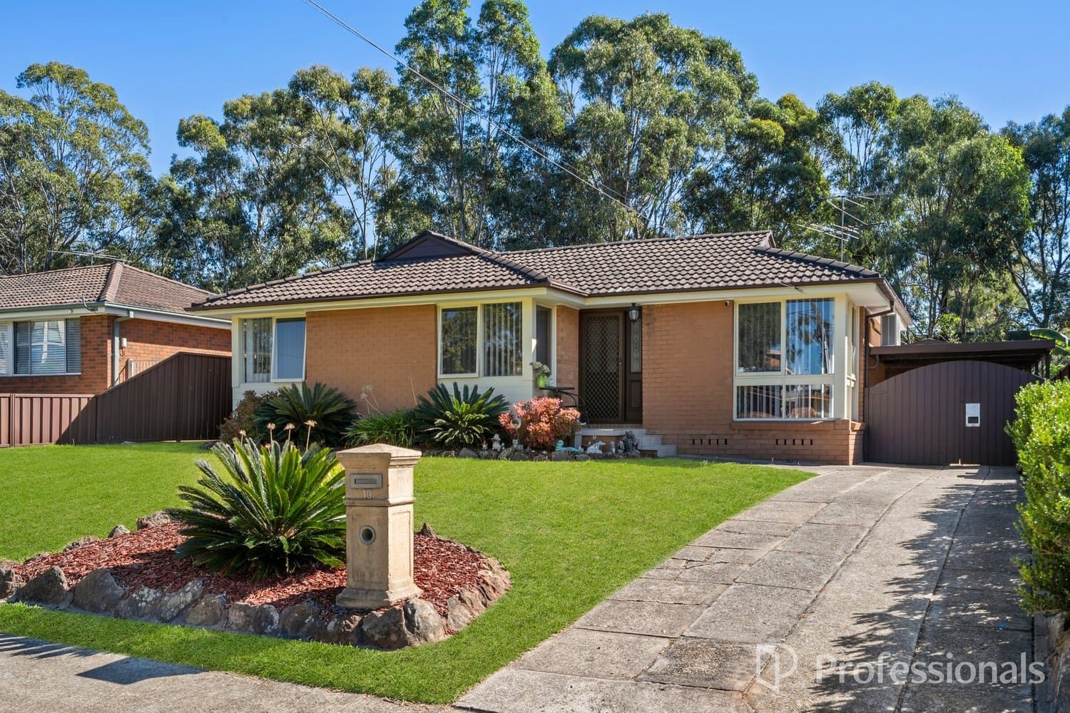 10 Brigalow Avenue, Casula NSW 2170, Casula - Image 1