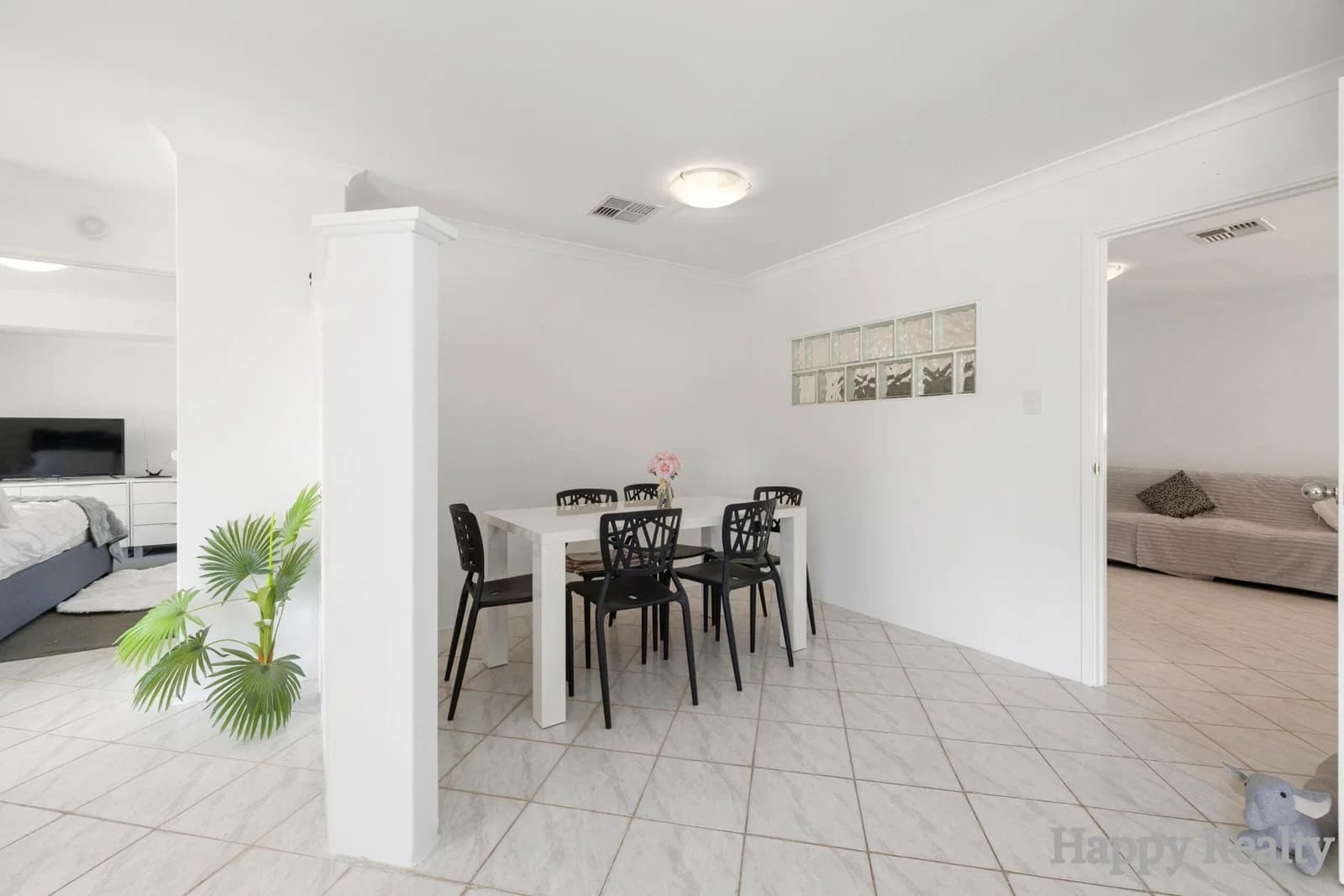 79 Spyglass Circle, CANNING VALE WA 6155, Canning Vale - Thumbnail 6