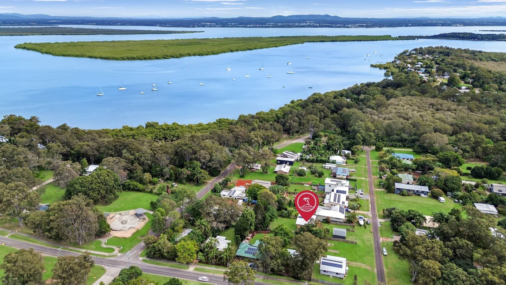 20 Eastbourne Terrace, Macleay Island, Macleay Island - Thumbnail 2