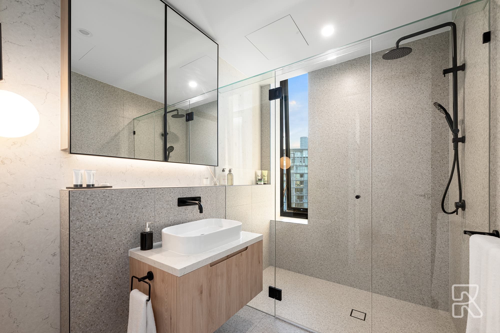 701/20 Castlebar Street, Kangaroo Point - Thumbnail 3