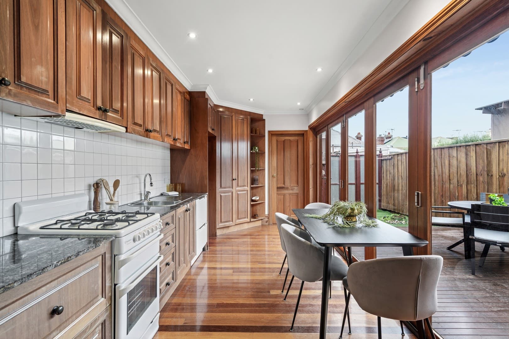 9 Newton Parade, Moonee Ponds, VIC 3039, Moonee Ponds - Thumbnail 4