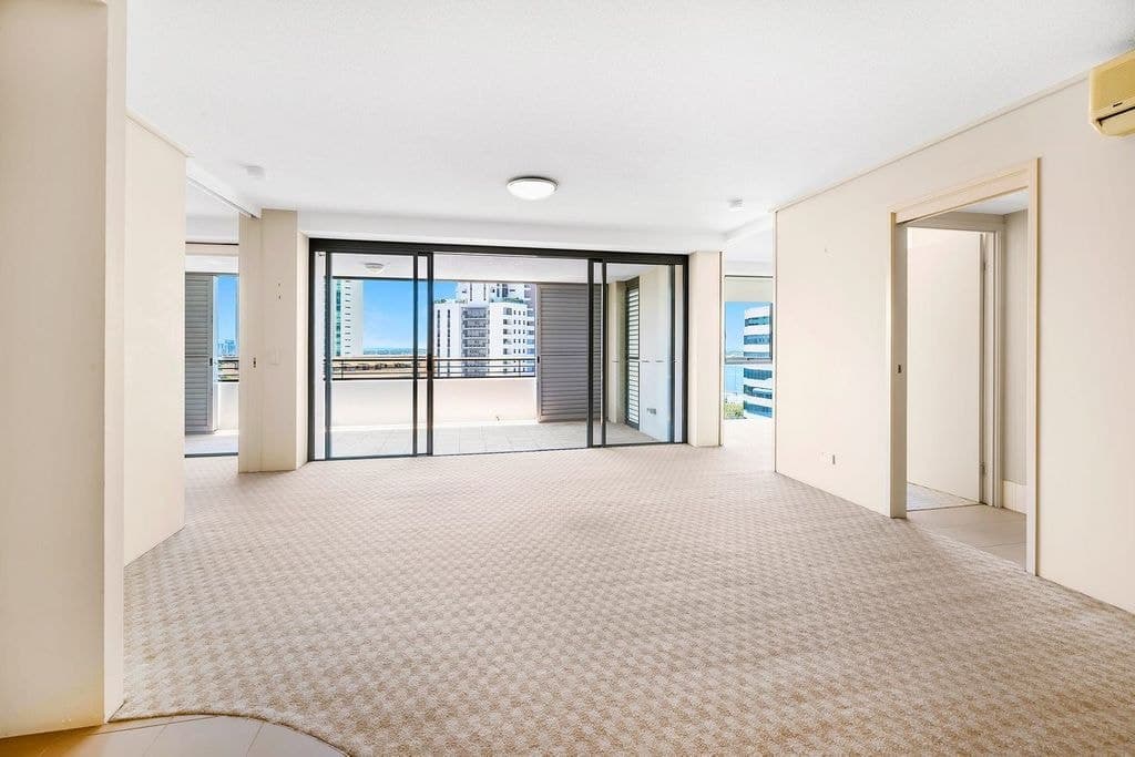 121/105 Scarborough Street, Southport - Thumbnail 4