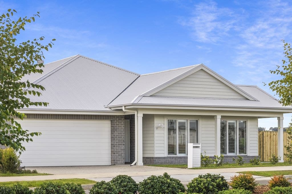 23 Ashbourne Boulevard, Moss Vale - Image 1