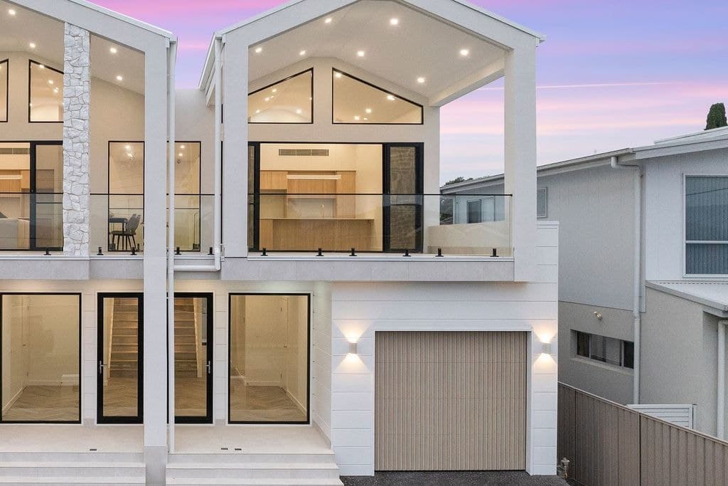 8 Newton Crescent, Oak Flats - Thumbnail 2