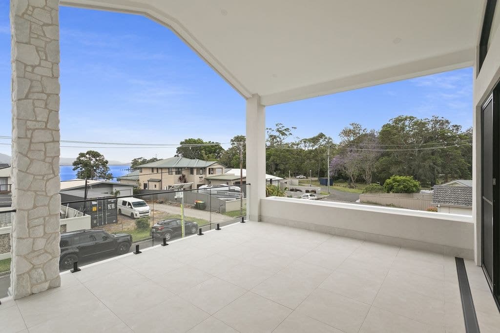 8 Newton Crescent, Oak Flats - Thumbnail 5