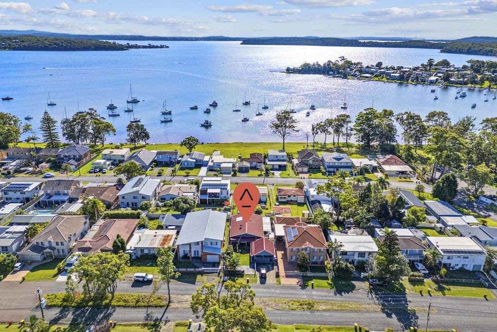 51 Cams Boulevard, Summerland Point - Image 1