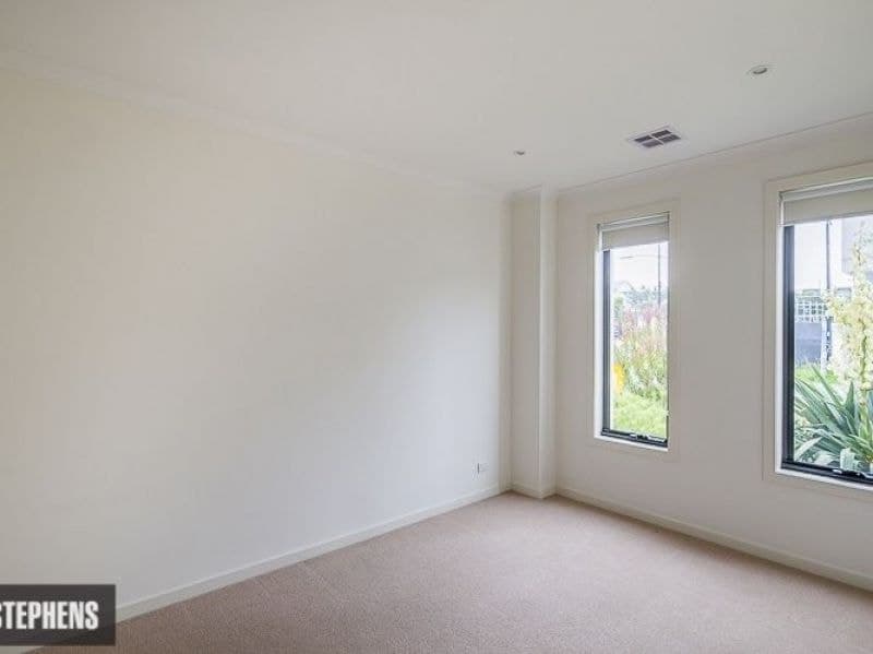 58 McDougall Drive FOOTSCRAY VIC, Footscray - Thumbnail 3