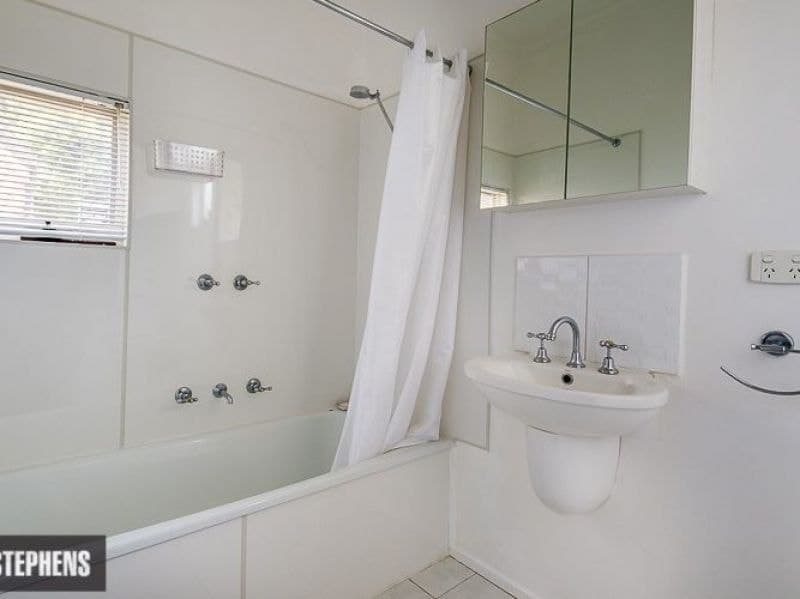 2/3 Waratah Street West Footscray VIC, West Footscray - Thumbnail 6
