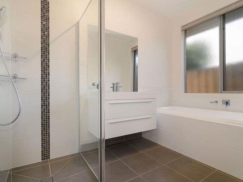 2/23 Kyle Road ALTONA NORTH VIC, Altona North - Image 1