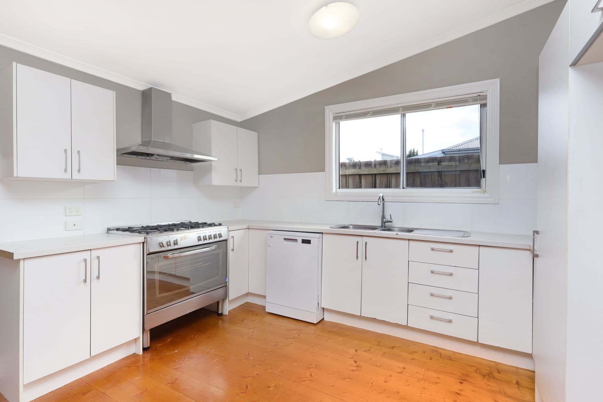33 Robbs Road West Footscray VIC, West Footscray - Thumbnail 5