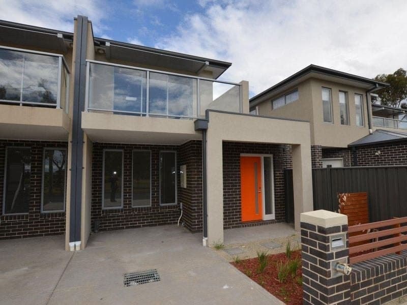 2/10 Greenham Street Maidstone VIC, Maidstone - Thumbnail 2