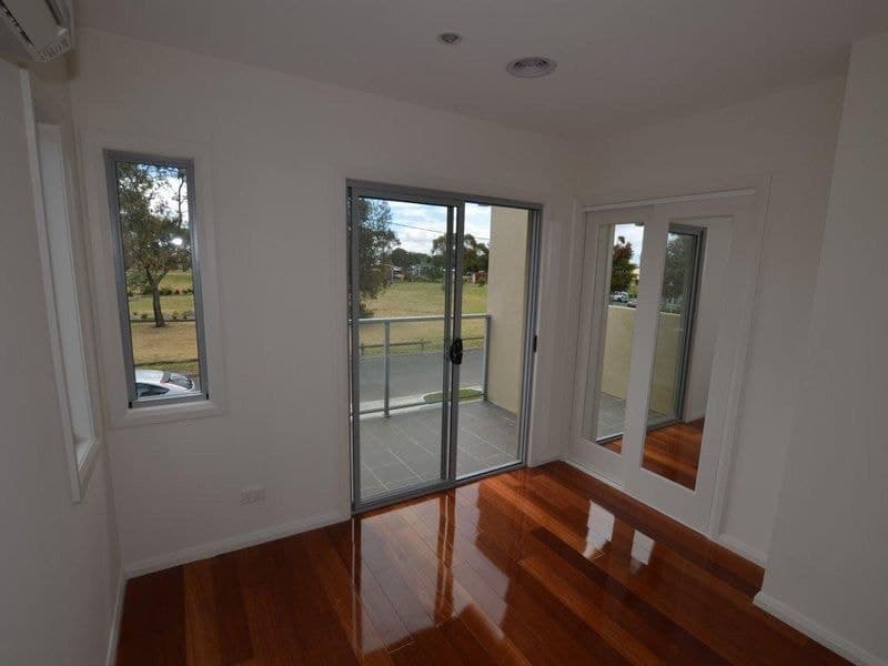 2/10 Greenham Street Maidstone VIC, Maidstone - Thumbnail 5