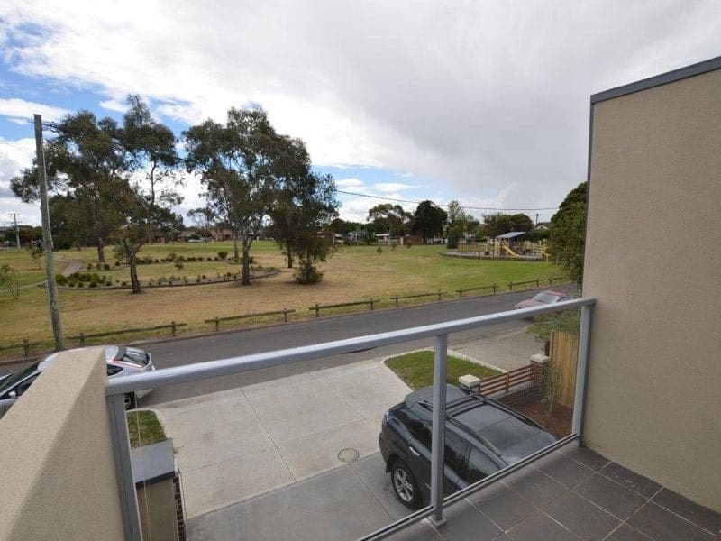 2/10 Greenham Street Maidstone VIC, Maidstone - Thumbnail 8