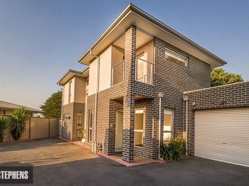 2/11 Hanna Street BRAYBROOK VIC, Braybrook - Thumbnail 2