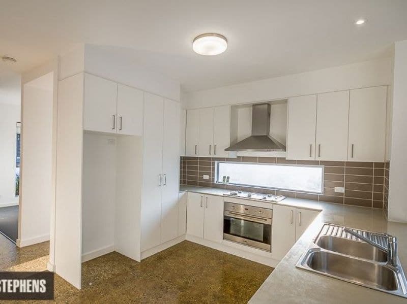 2/11 Hanna Street BRAYBROOK VIC, Braybrook - Thumbnail 4