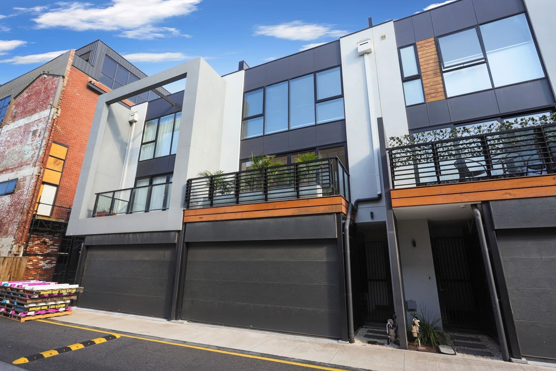 18 Tomkins Road Port Melbourne VIC, Port Melbourne - Thumbnail 3