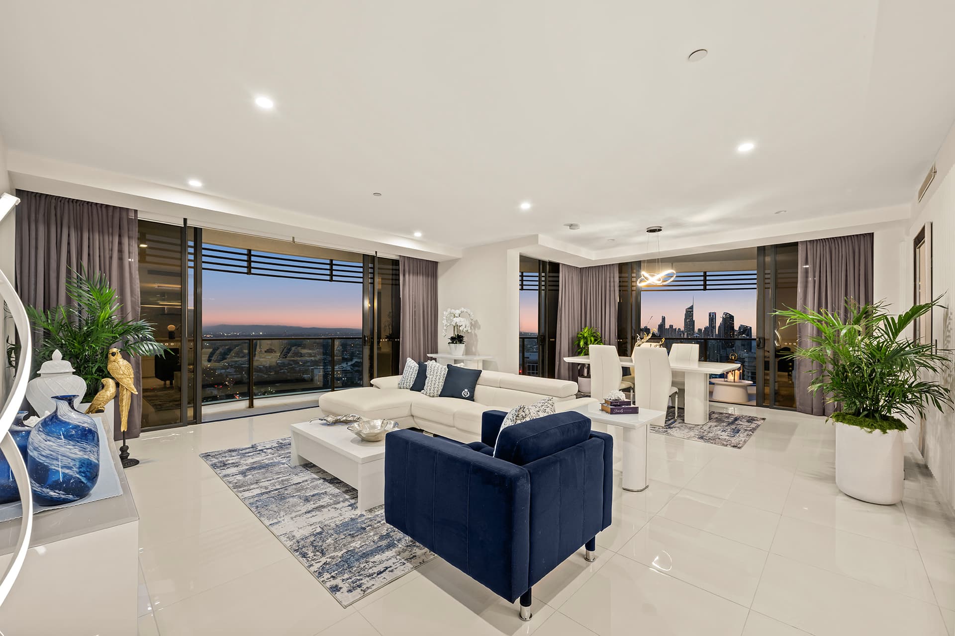 3501/1 Oracle Boulevard, Broadbeach, QLD, 4218, Broadbeach - Thumbnail 3