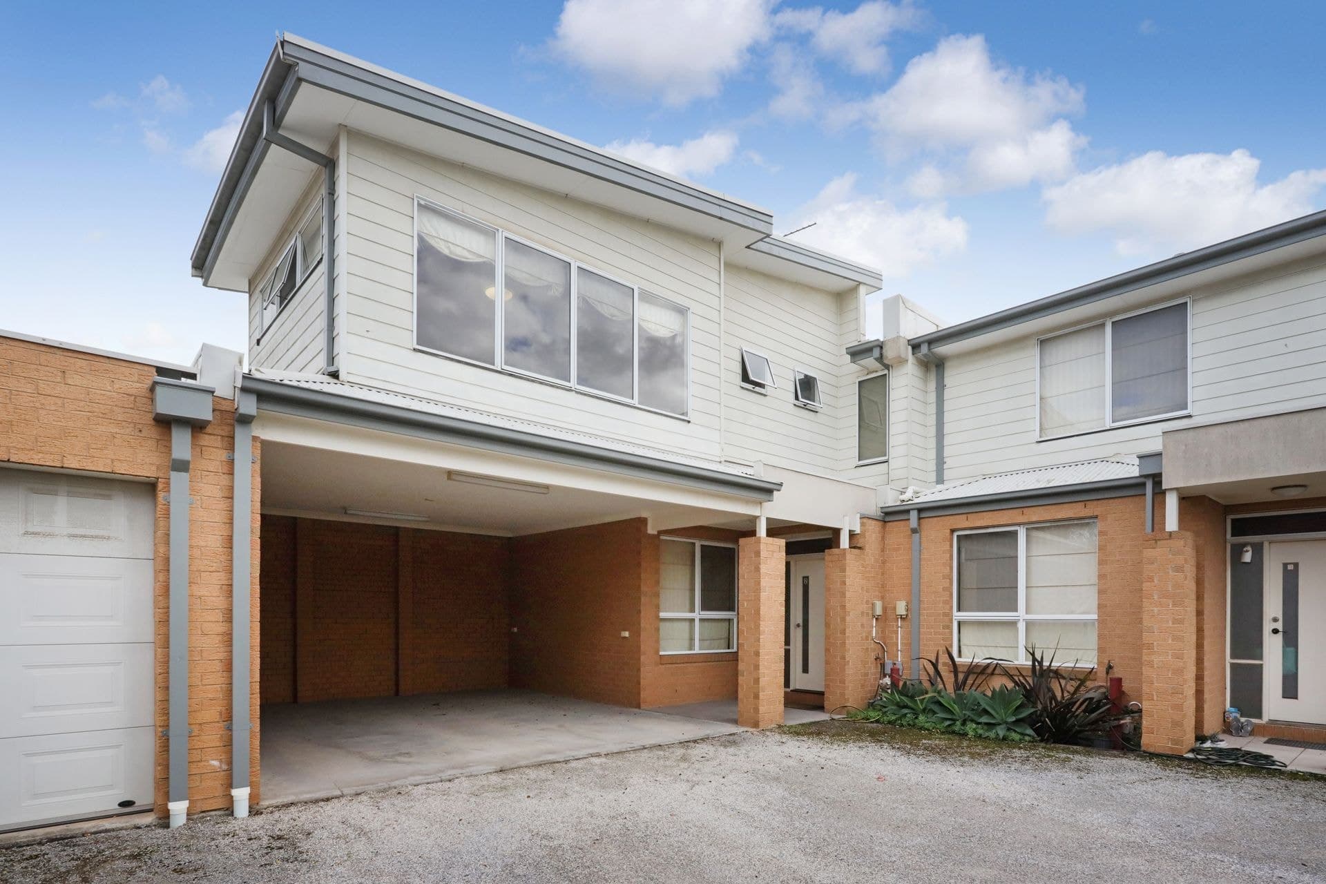 2/4 Clarendon Parade West Footscray VIC, West Footscray - Thumbnail 2