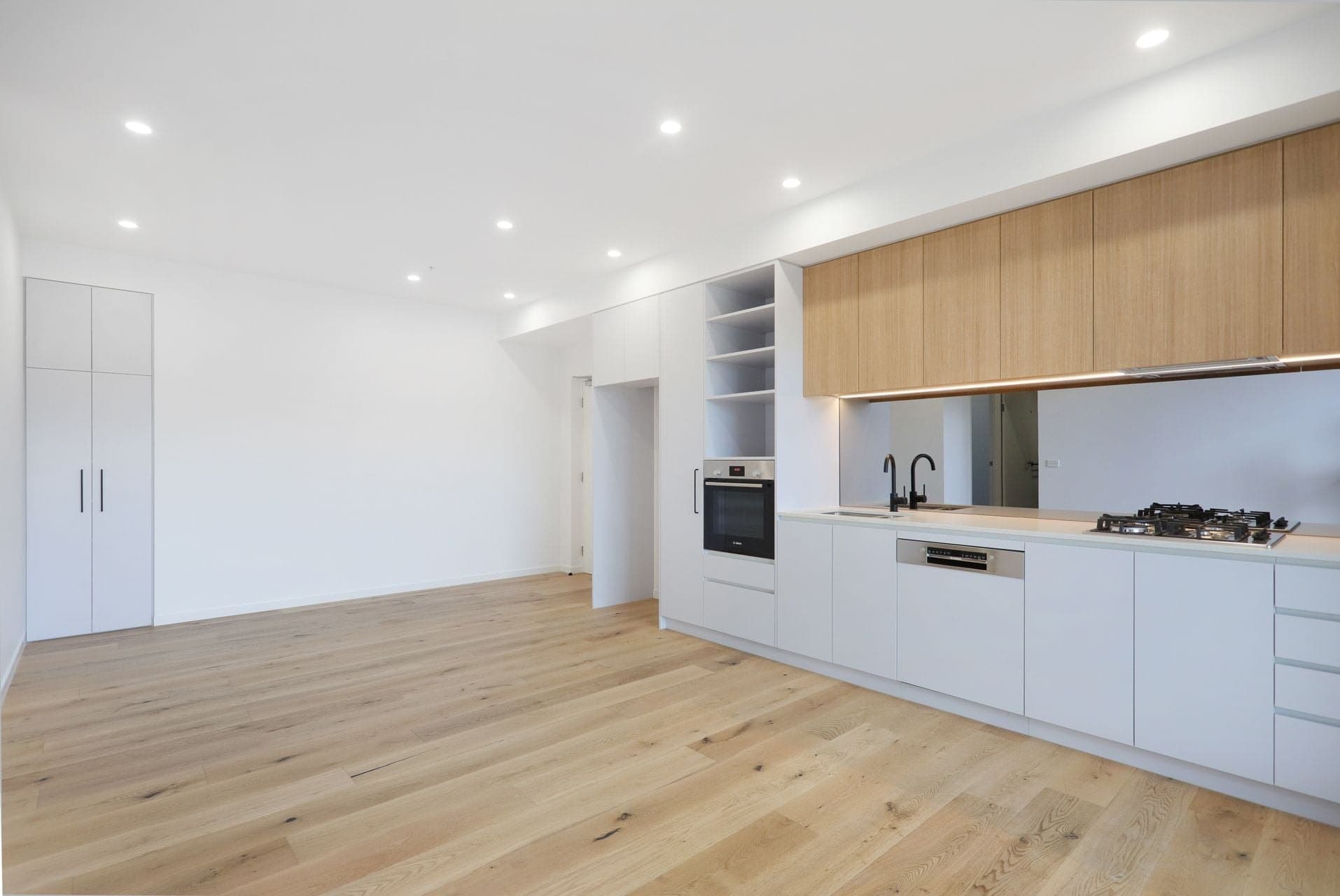 204/21 Victoria Street Footscray VIC, Footscray - Thumbnail 4